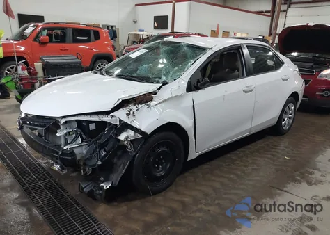 2016 Toyota Corolla Le z USA, uszkodzony, nr VIN 2T1BURHE6GC492759